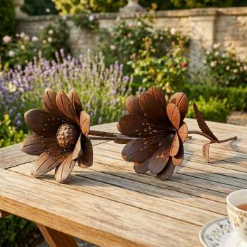 Wunderschönes 2er Set Gartenstecker Blume braun